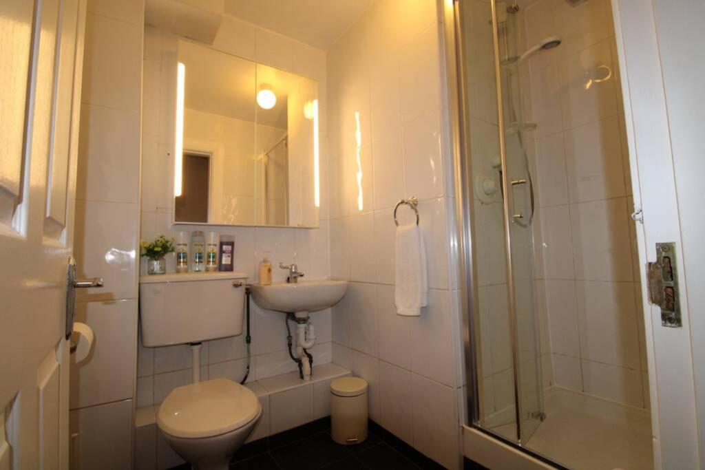 Large 3 Bed, Galway City Centreアパートメント エクステリア 写真
