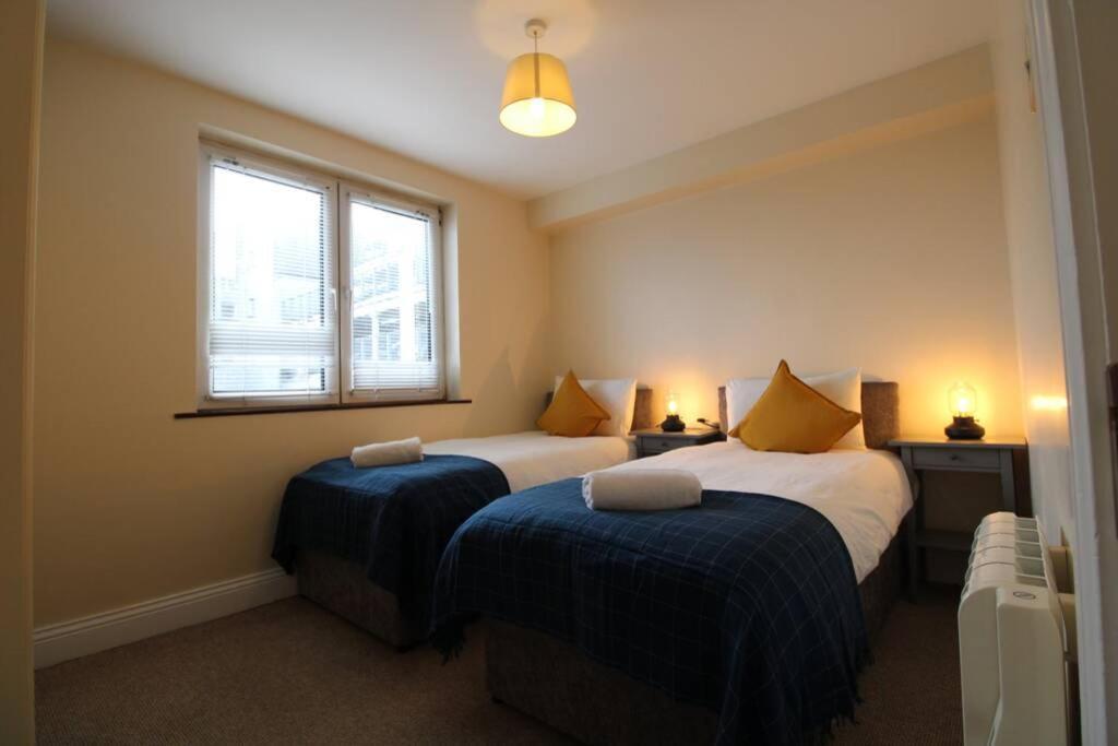 Large 3 Bed, Galway City Centreアパートメント エクステリア 写真