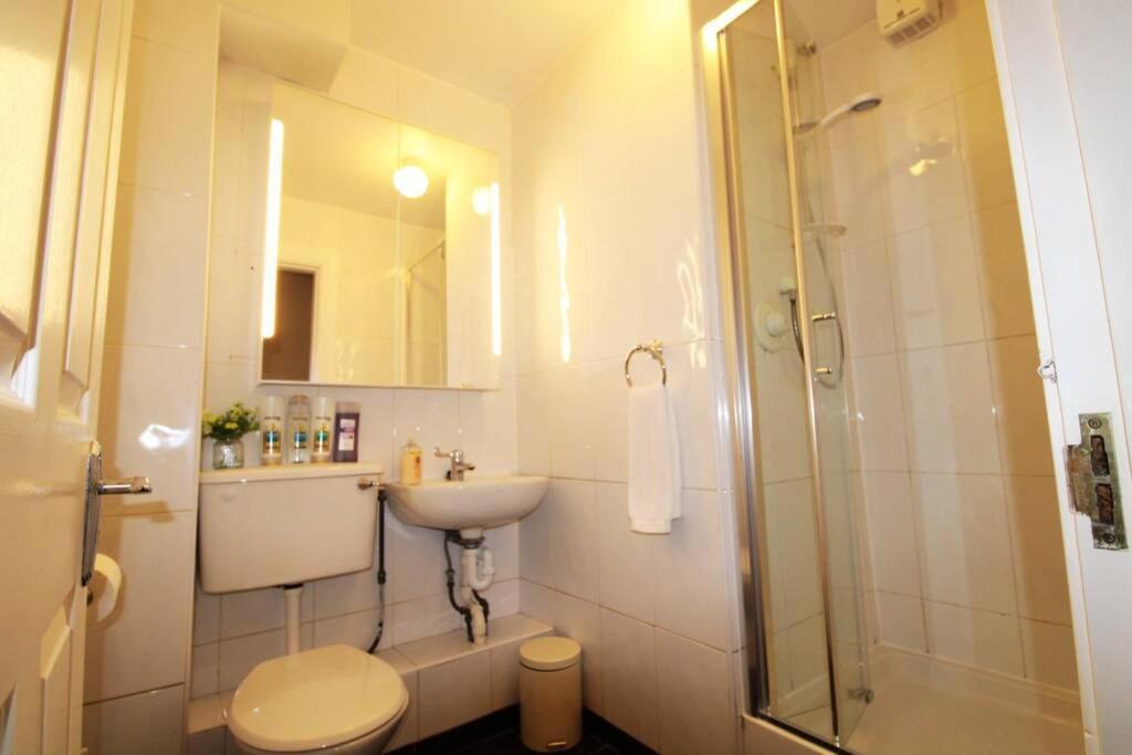 Large 3 Bed, Galway City Centreアパートメント エクステリア 写真