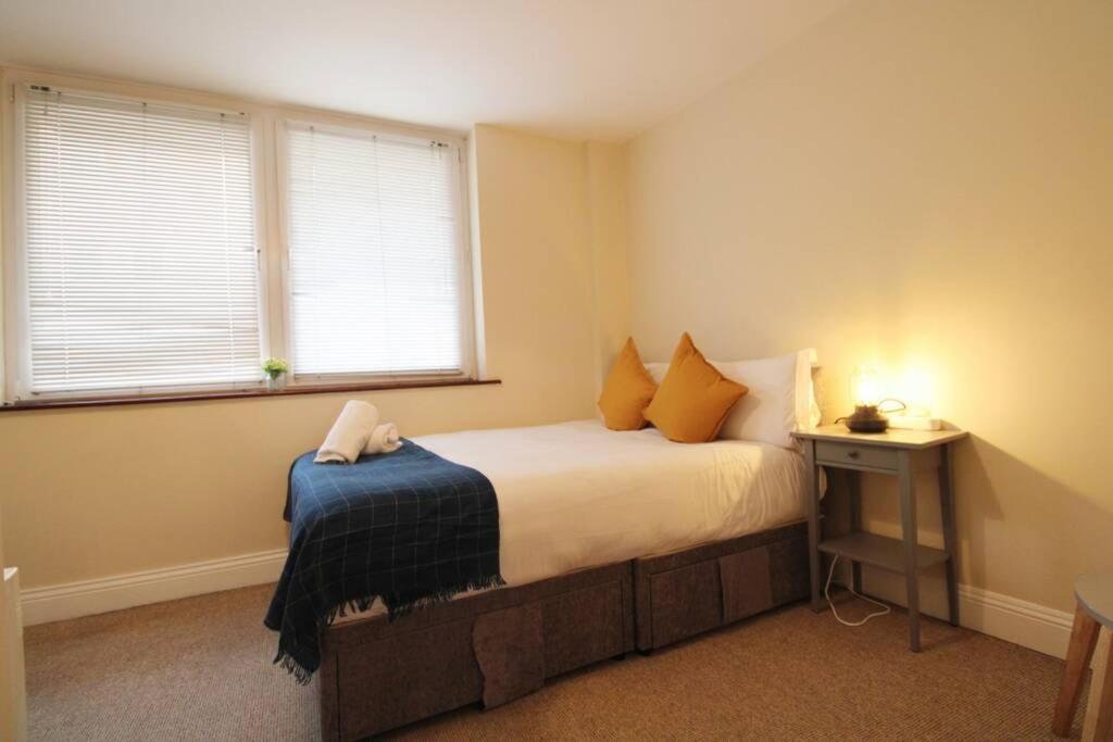 Large 3 Bed, Galway City Centreアパートメント エクステリア 写真